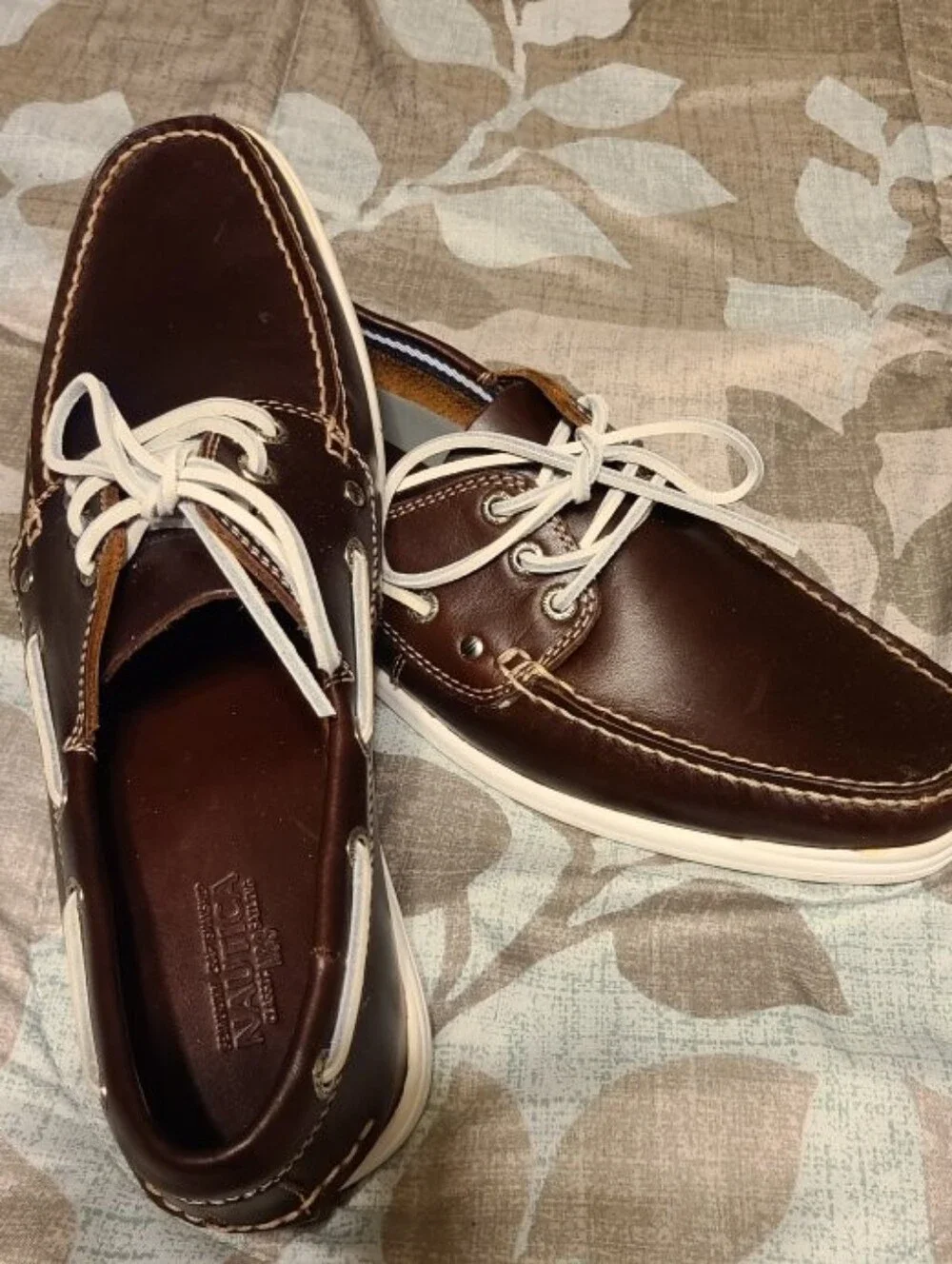 New!! Sixe 12 Nautica Men's Dark Brown Leather Boat Shoes with White Laces